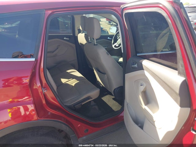 1FMCU0GD4KUA55102 Ford ESCAPE SE