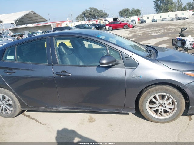 JTDKAMFP0M3194227 Toyota Prius Prime Xle