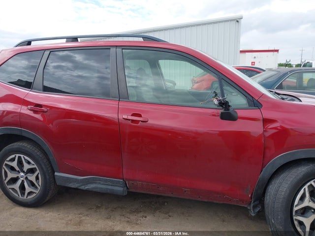 Subaru Forester Premium 2019 JF2SKAGC3KH589950 Image 14
