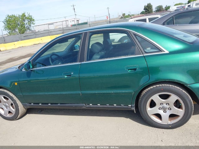 Продажа на аукционе авто 1998 Audi A4 2.8, vin: WAUED68D6WA059123, номер лота: 44684763
