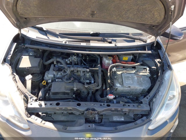 JTDKDTB36G1115647 Toyota Prius C Two