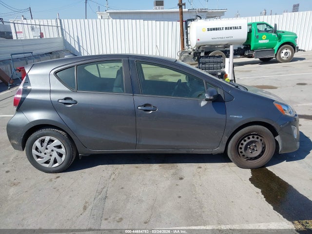 JTDKDTB36G1115647 Toyota Prius C Two