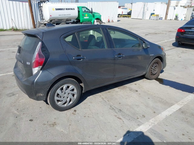 JTDKDTB36G1115647 Toyota Prius C Two