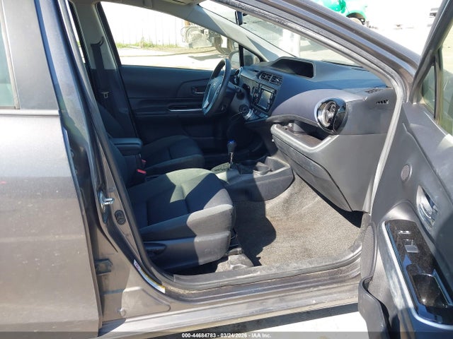 JTDKDTB36G1115647 Toyota Prius C Two