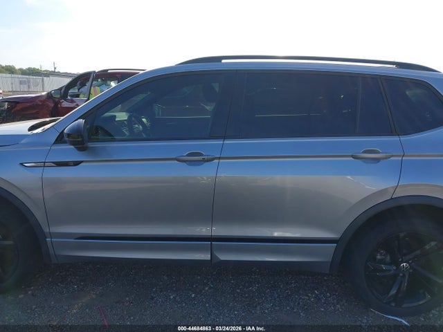 Aukcja sprzedaży 2024 Volkswagen Tiguan 2.0t Se R-line Black, vin: 3VVCB7AX3RM076349, numer aukcji: 44684863