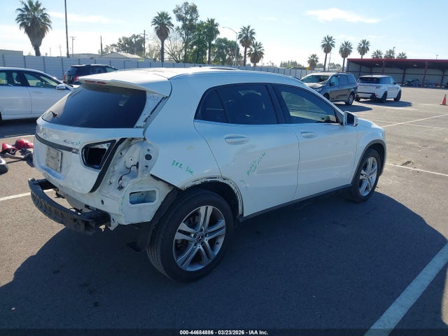 2018 MERCEDES-BENZ GLA 250 WDCTG4GB0JJ514332 Photo 3