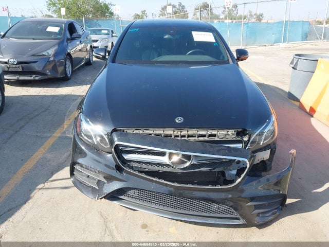 WDDZF6GBXJA369532 Mercedes-Benz E 400 4matic