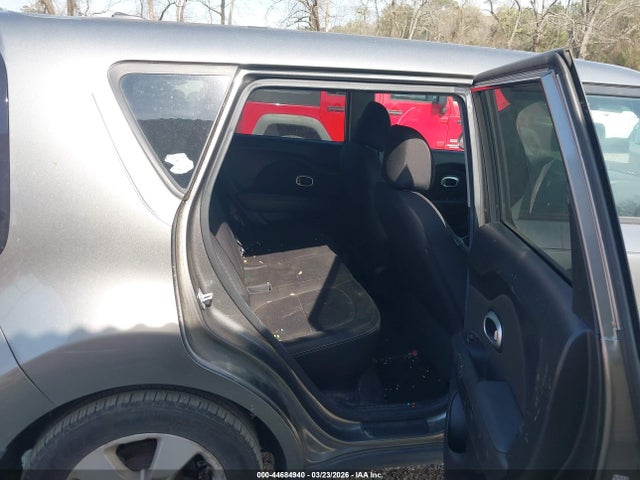 KNDJN2A23K7008749 KIA Soul