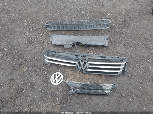 44684960 :رقم المزاد ، 1VWAT7A35EC025055 vin ، 2014 Volkswagen Passat 1.8t Wolfsburg Edition مزاد بيع