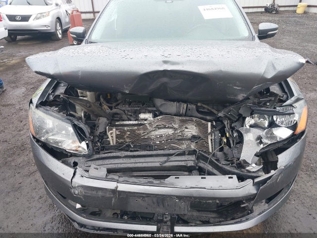 44684960 :رقم المزاد ، 1VWAT7A35EC025055 vin ، 2014 Volkswagen Passat 1.8t Wolfsburg Edition مزاد بيع