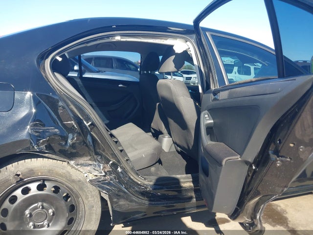 44684982 :رقم المزاد ، 3VW2K7AJ1CM385439 vin ، 2012 Volkswagen Jetta 2.0l S مزاد بيع