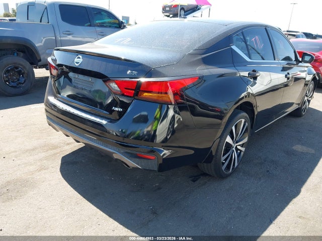 1N4BL4CWXMN318293 Nissan Altima Sr Intelligent Awd