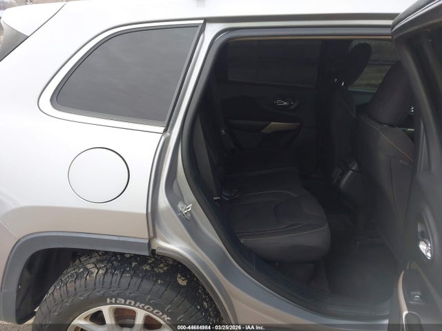 2017 Jeep Cherokee Latitude 4x4 მანქანა იყიდება აუქციონზე, vin: 1C4PJMCS7HW656303, აუქციონის ნომერი: 44684984