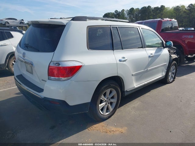 Продажа на аукционе авто 2012 Toyota Highlander Base V6, vin: 5TDBK3EH4CS140461, номер лота: 44684986