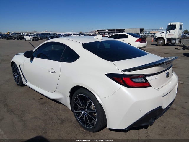 2023 TOYOTA GR86 JF1ZNBC1XP8751939 Photo 2