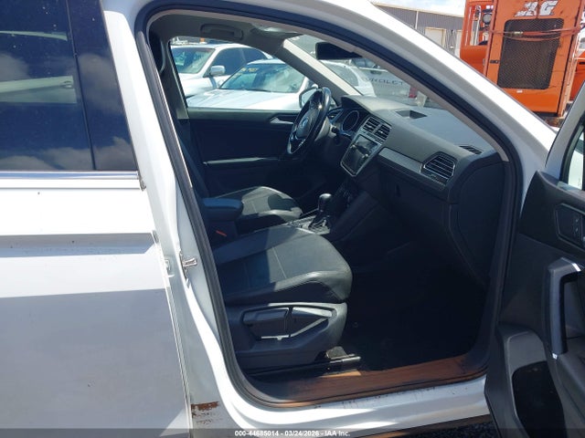 Auction sale of the 2018 Volkswagen Tiguan 2.0t Se/2.0t Sel, vin: 3VV3B7AX4JM001034, lot number: 44685014