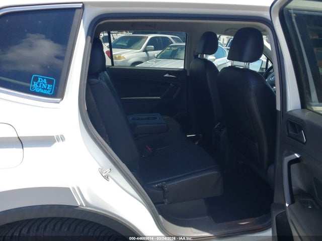 Auction sale of the 2018 Volkswagen Tiguan 2.0t Se/2.0t Sel, vin: 3VV3B7AX4JM001034, lot number: 44685014