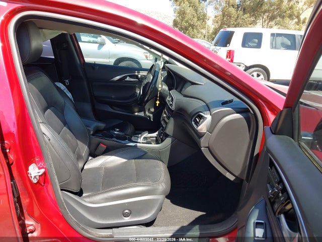 2018 INFINITI QX30 SJKCH5CP8JA058720 Photo 4