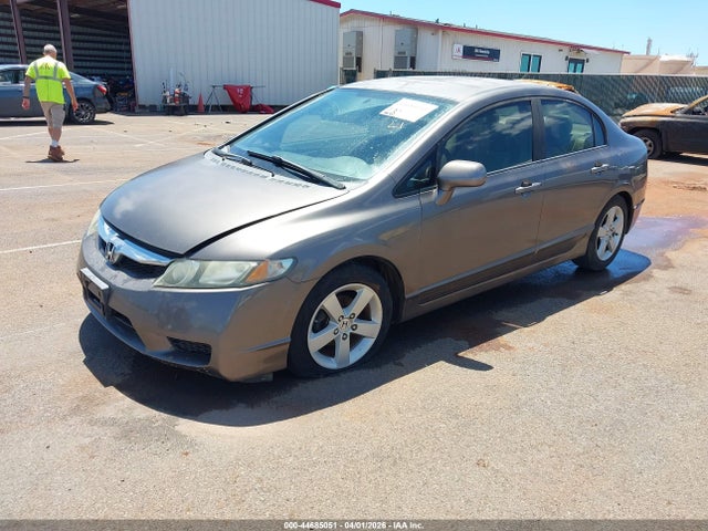 44685051 :رقم المزاد ، 19XFA1F56AE013943 vin ، 2010 Honda Civic Lx مزاد بيع