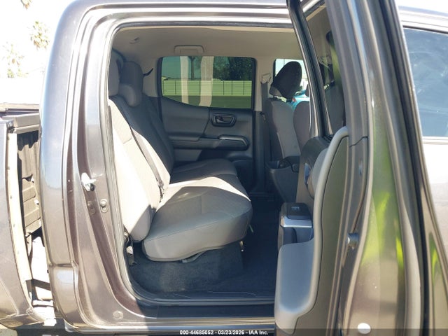 3TMAZ5CN1NM192077 Toyota Tacoma Sr5 V6