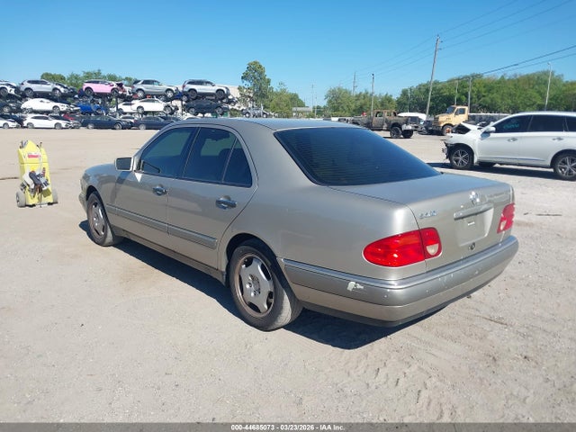 1997 Mercedes-benz E 420 მანქანა იყიდება აუქციონზე, vin: WDBJF72F7VA247996, აუქციონის ნომერი: 44685073
