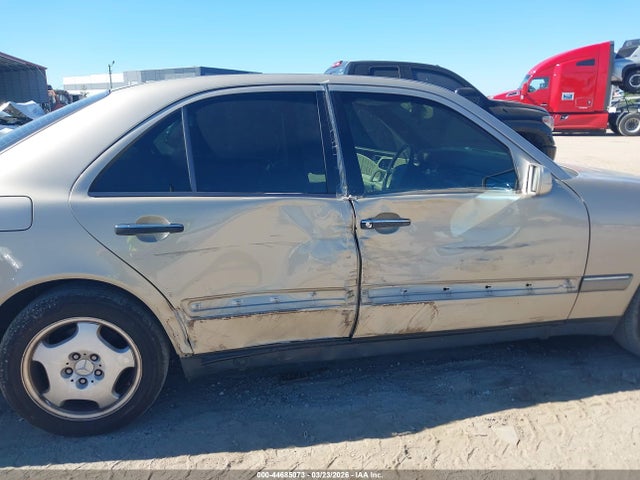 1997 Mercedes-benz E 420 მანქანა იყიდება აუქციონზე, vin: WDBJF72F7VA247996, აუქციონის ნომერი: 44685073