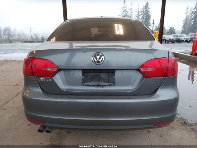 Продажа на аукционе авто 2014 Volkswagen Jetta 2.0l S, vin: 3VW2K7AJ8EM413823, номер лота: 44685074