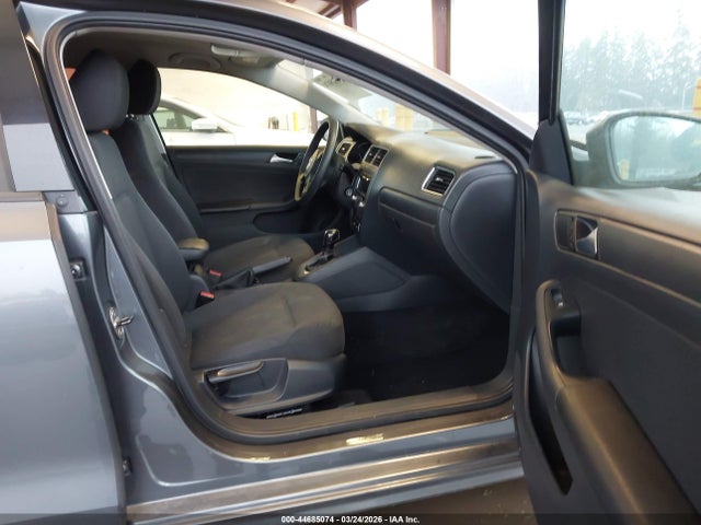 Продажа на аукционе авто 2014 Volkswagen Jetta 2.0l S, vin: 3VW2K7AJ8EM413823, номер лота: 44685074