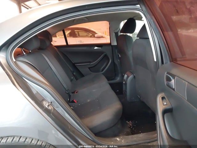 Продажа на аукционе авто 2014 Volkswagen Jetta 2.0l S, vin: 3VW2K7AJ8EM413823, номер лота: 44685074