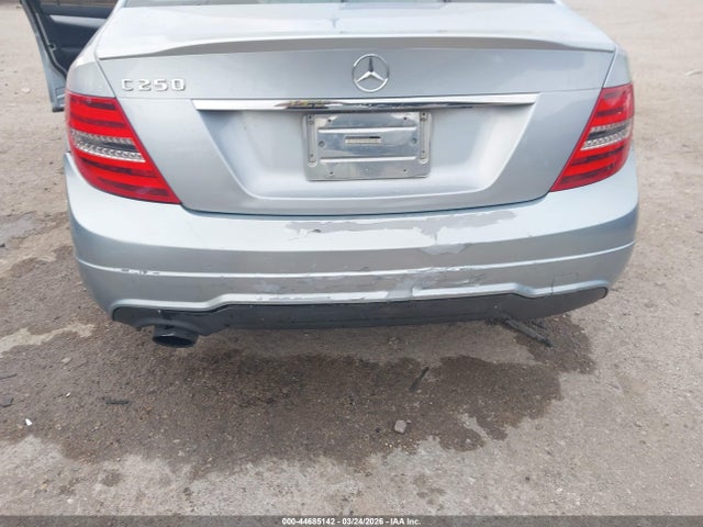 44685142 :رقم المزاد ، WDDGF4HB9DA789605 vin ، 2013 Mercedes-benz C 250 Sport مزاد بيع