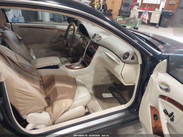 44685179 :رقم المزاد ، WDBTJ75J63F033363 vin ، 2003 Mercedes-benz Clk 500 مزاد بيع