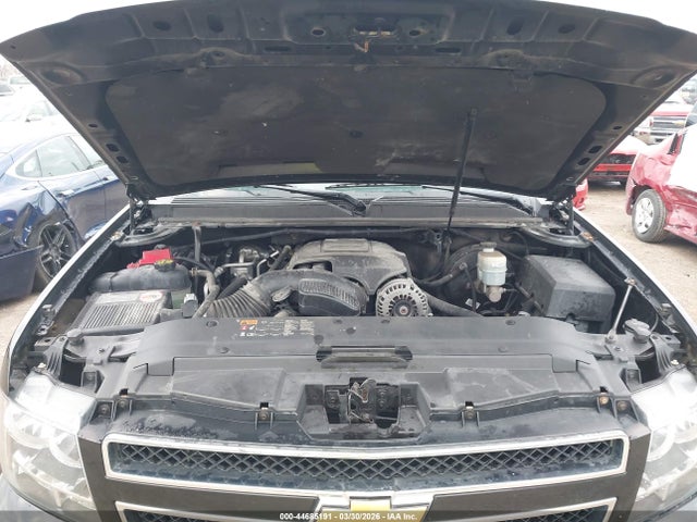 2013 Chevrolet Tahoe Ls მანქანა იყიდება აუქციონზე, vin: 1GNSKAE04DR335370, აუქციონის ნომერი: 44685191