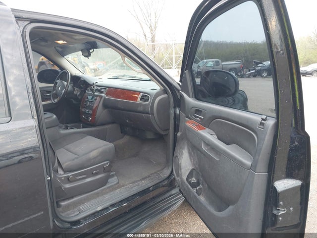 2013 Chevrolet Tahoe Ls მანქანა იყიდება აუქციონზე, vin: 1GNSKAE04DR335370, აუქციონის ნომერი: 44685191
