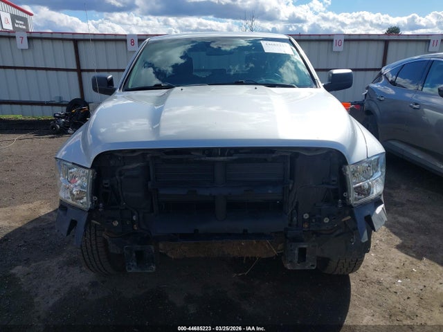 Продаж на аукціоні авто 2018 Ram 1500 Express  4x4 6'4 Box, vin: 1C6RR7FG6JS145096, номер лоту: 44685223