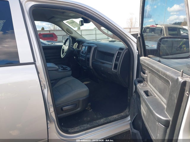 Продаж на аукціоні авто 2018 Ram 1500 Express  4x4 6'4 Box, vin: 1C6RR7FG6JS145096, номер лоту: 44685223