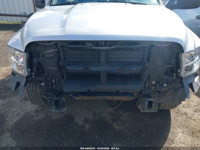Продаж на аукціоні авто 2018 Ram 1500 Express  4x4 6'4 Box, vin: 1C6RR7FG6JS145096, номер лоту: 44685223