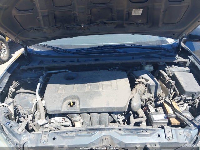 Продаж на аукціоні авто 2018 Toyota Corolla Le, vin: 2T1BURHE7JC995708, номер лоту: 44685242