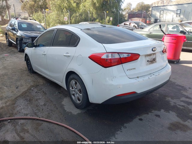 2016 Kia Forte Lx მანქანა იყიდება აუქციონზე, vin: KNAFK4A61G5611955, აუქციონის ნომერი: 44685258