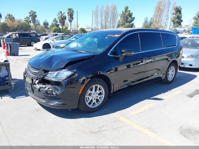 2C4RC1CG2SR611492 Chrysler Voyager Lx