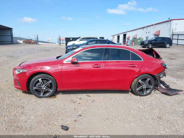 Mercedes-Benz A 220 2019 WDD3G4EB8KW014387 Image 15