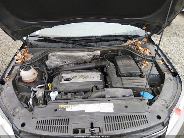 WVGBV7AX4FW554688 Volkswagen TIGUAN SE