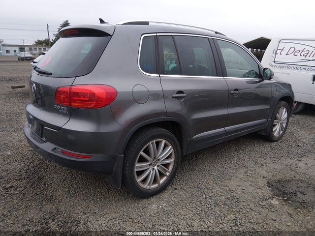 WVGBV7AX4FW554688 Volkswagen TIGUAN SE