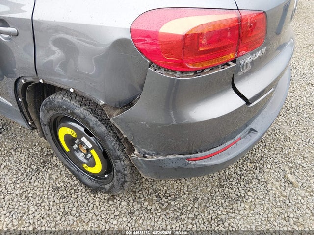WVGBV7AX4FW554688 Volkswagen TIGUAN SE