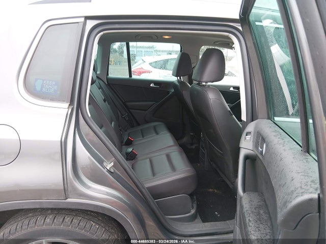 WVGBV7AX4FW554688 Volkswagen TIGUAN SE