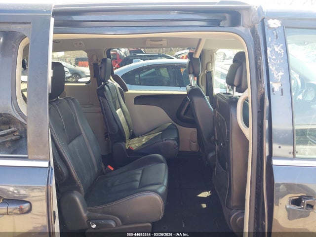 44685384 :رقم المزاد ، 2C4RC1BG3ER236220 vin ، 2014 Chrysler Town & Country Touring مزاد بيع