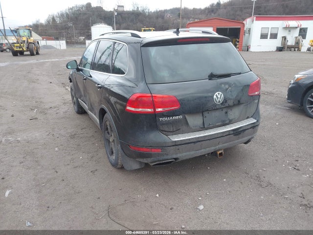 2012 VOLKSWAGEN TOUAREG WVGEK9BP3CD009122 Photo 2