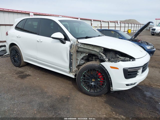 2017 PORSCHE CAYENNE WP1AD2A26HLA82801