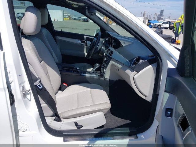 Продаж на аукціоні авто 2014 Mercedes-benz C 250 Sport, vin: WDDGF4HB5EA959007, номер лоту: 44685538