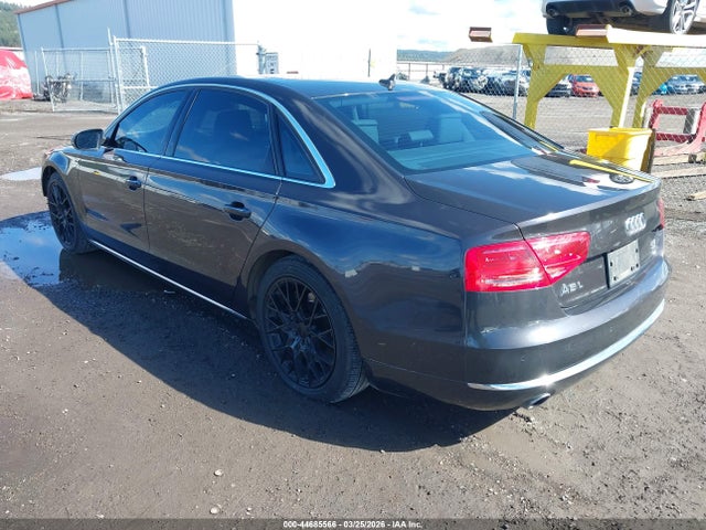 2011 AUDI A8 L WAURVAFD6BN015243 Photo 2