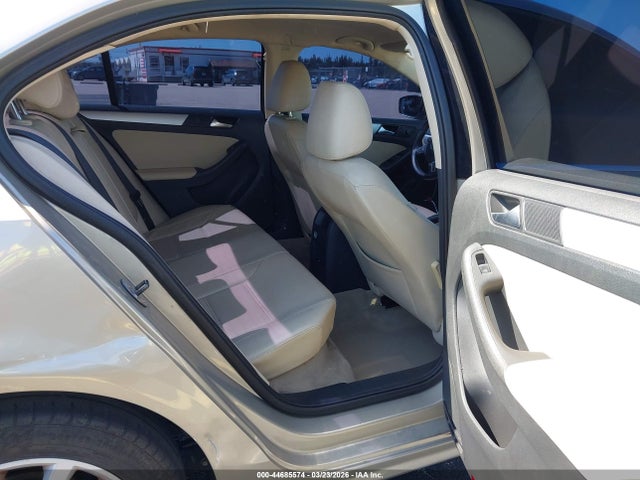 Продаж на аукціоні авто 2013 Volkswagen Jetta 2.5l Se, vin: 3VWDX7AJ7DM239462, номер лоту: 44685574